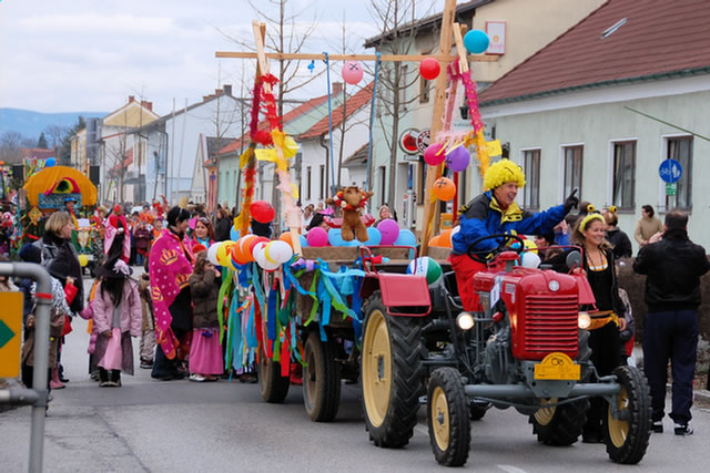 05_DSC_8275.Traktorumzug