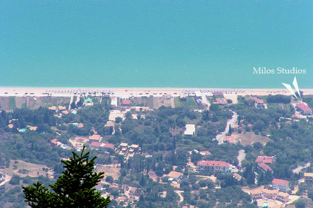 05_P6259824.LOURDATA Blick vom Aenos _1627m_ zur Lourdas Beach