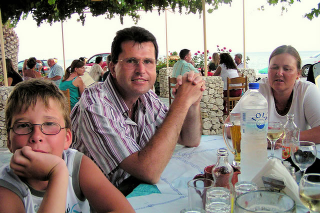 36_P7060124.LOURDATA Abendessen an der Lourdas Beach