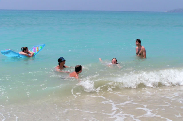 08_P7060079.Lourdata beach