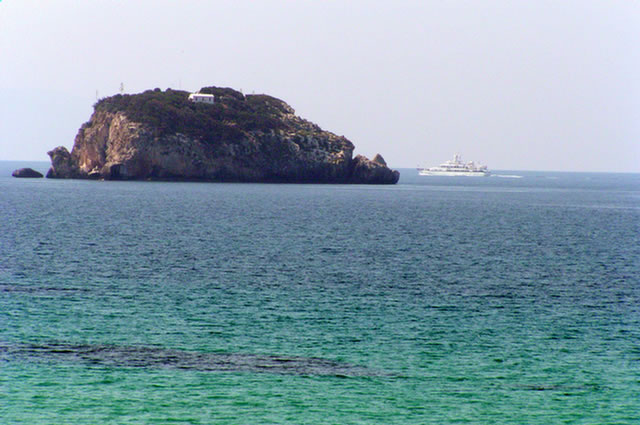 34_P7039988.Avithos beach